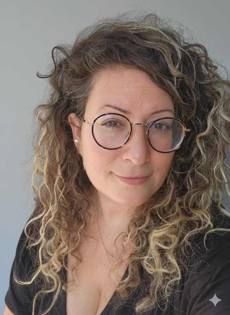 מזי - יועצת שיווק דיגיטלי לעסקים